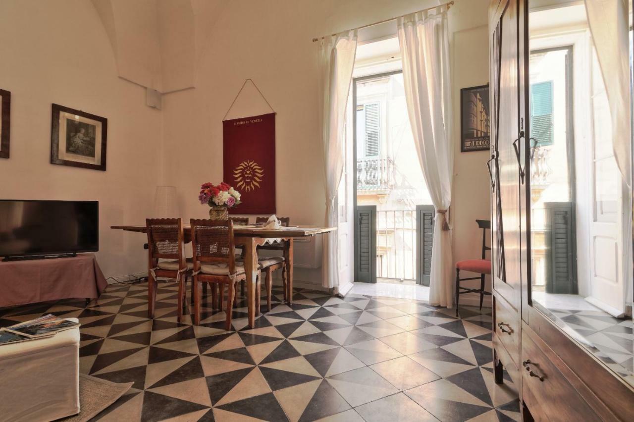 Slow Lecce - Old Town Apartment Sit Extérieur photo